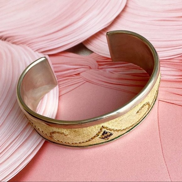 Handmade Distressed Leather Cuff Bracelet Cowboy Western Style - Picture 4 of 9